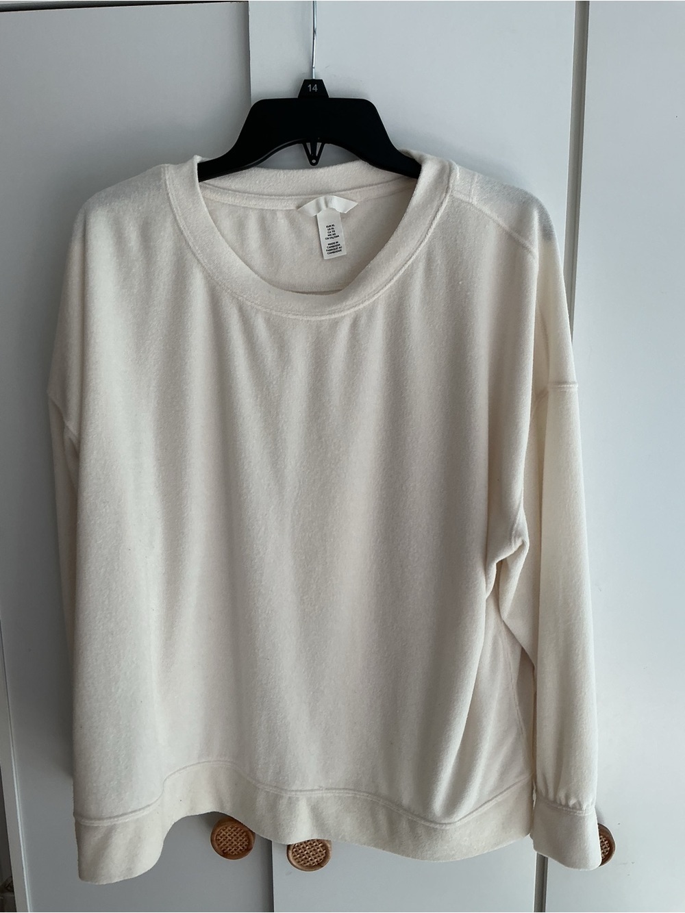 H&M Cream Long-Sleeve Crewneck Sweatshirt
